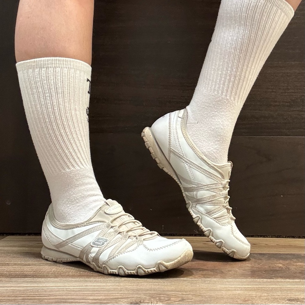 SKECHERS Vintage Y2K 2000s White Leather Sporty Casual Hiking Slip On Shoes